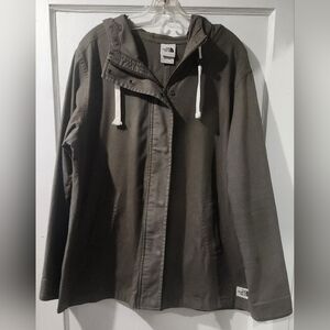 🌷The North Face Utility Jacket in Olive Green